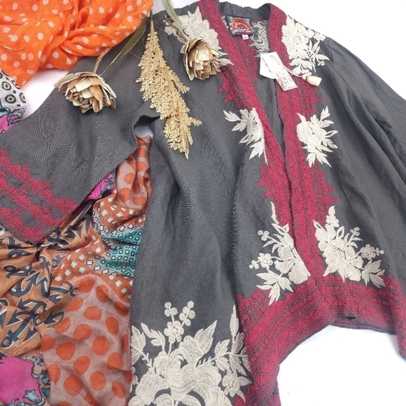 New Johnny Was Charcoal Camille Draped Embroidered Cream Red Cardigan Sz… - Picture 2 of 16